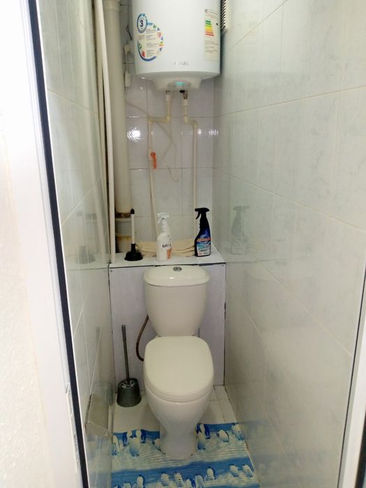 Uy sotiladi 3-etaj 1xonali