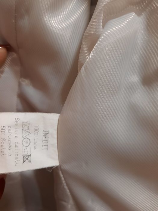 Pardesiu dama,Inedit,mărimea 36, 100% lână