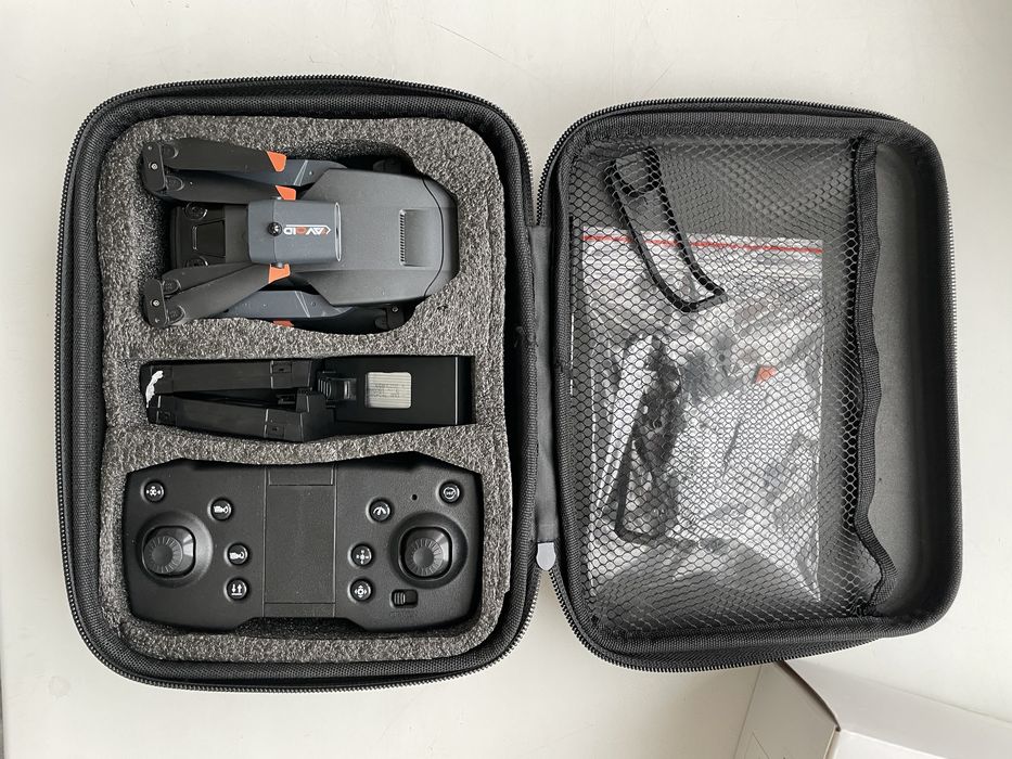 Дрон компактный