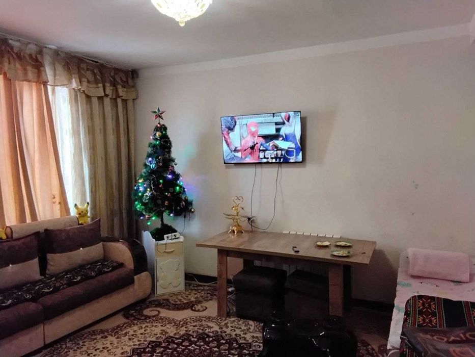 Прадаётся квартира город Чирчик 7 этажке Рощща 4-этаж