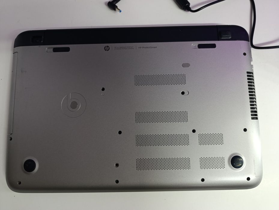 Laptop deosebit gaming hp Envy Intel i7 cu gtx 850 4gb Sonorizare beats perfect funcțional
