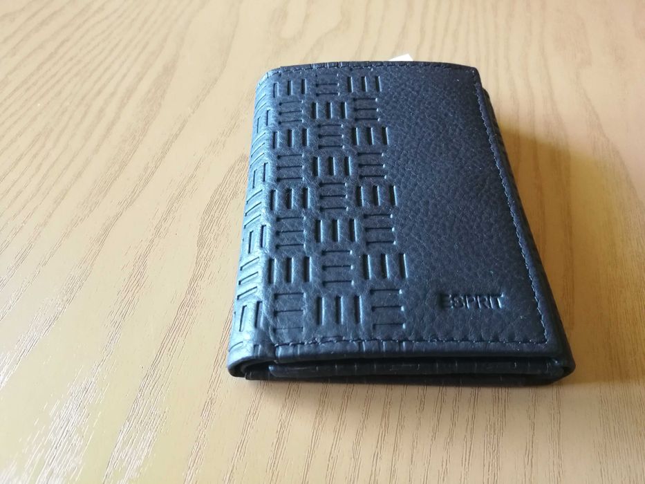 Esprit малък вертикален портфейл