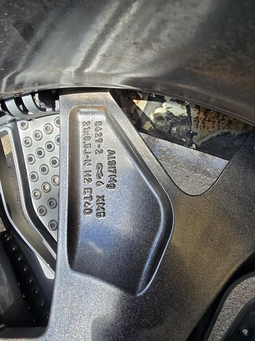 Оригинални джанти и гуми 5x112 8.5/9J 57.1мм от Skoda Enyaq VRS Coupe