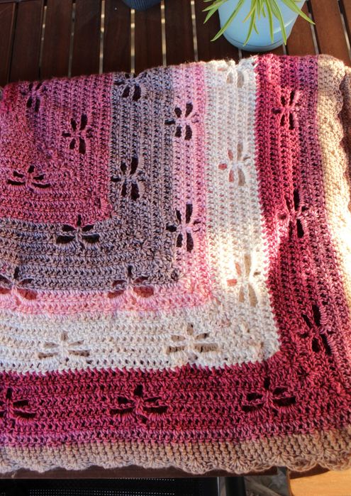 Плетено бебешко одеяло