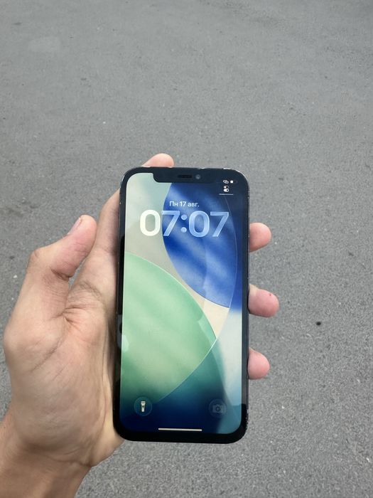 Продам Айфон 12 про
