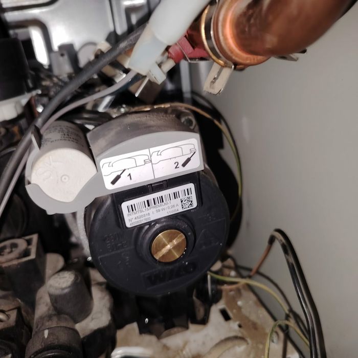 Vând pompa Ariston,  TF 0025, Grundfos UPM3