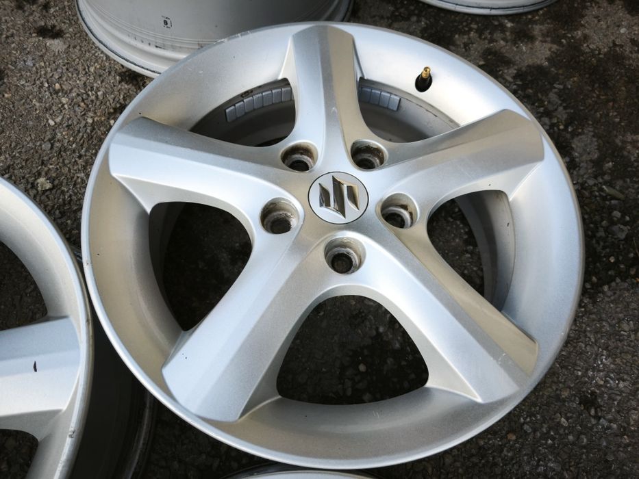 16" оригинални алуминиеви джанти за Suzuki.