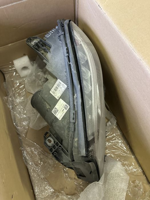 Mercedes Gla - ляв фар за части ОЕМ