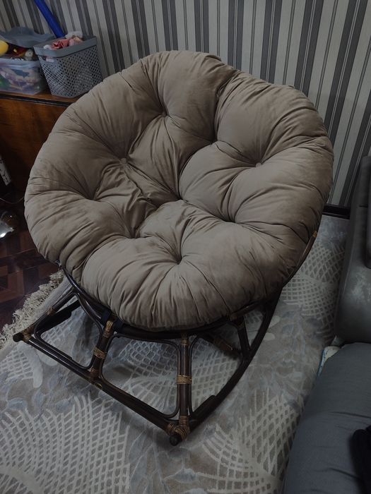 Продам кресло качалку