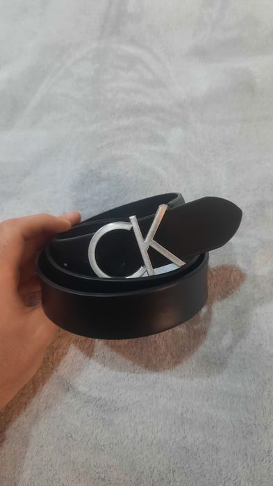 Vând curea CK bărbați
