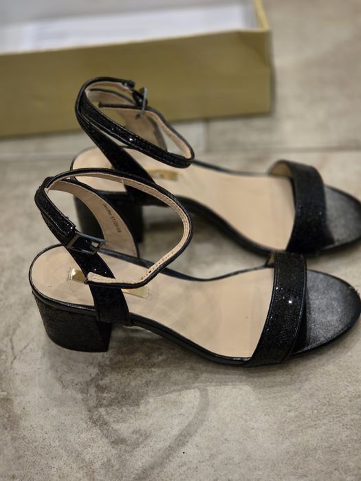 Дамски обувки 5  различни модела , 35 номер различни модели