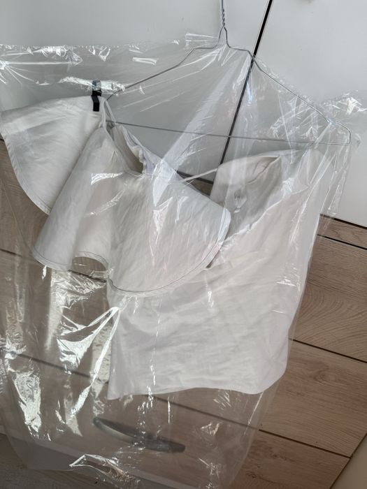 Стилен бял Топ Зара