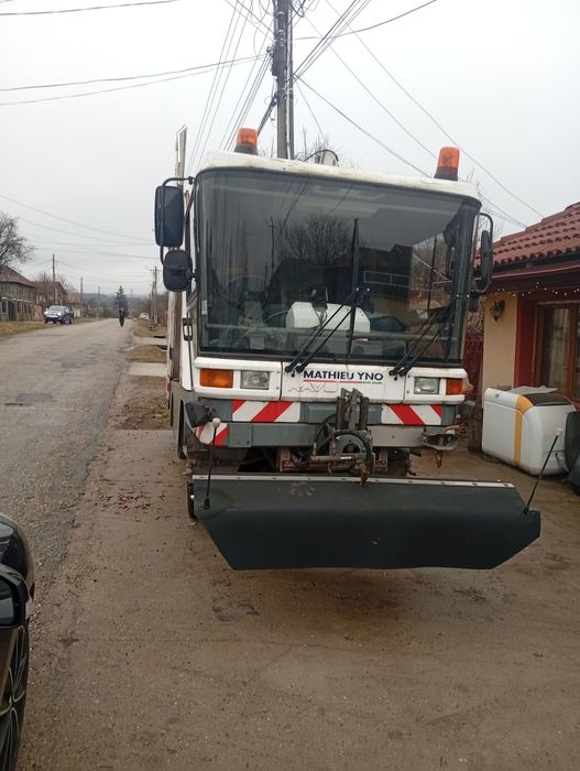 Spălătoare stradala ( mașină spălat strada)