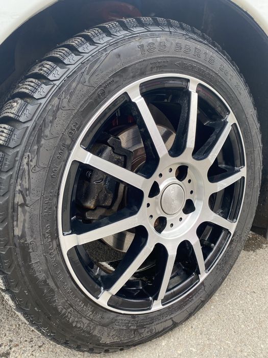 Продам диски с зимней резиной R15