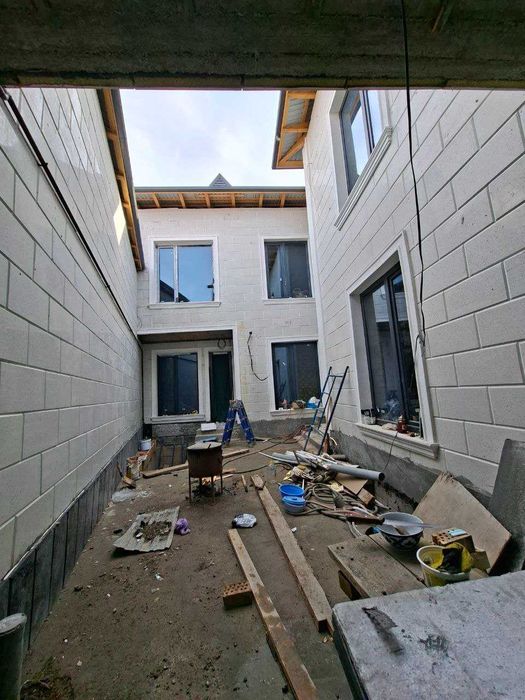 Продаю свою 3 этажную неж. помещение