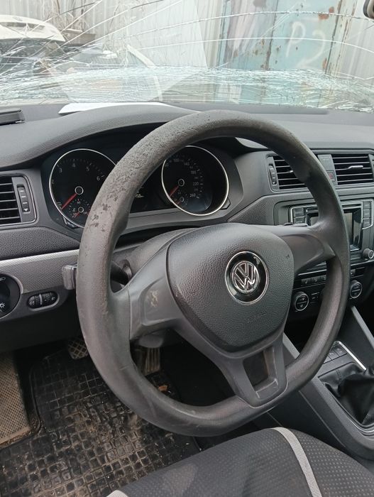 VW Jetta1.2 avariat