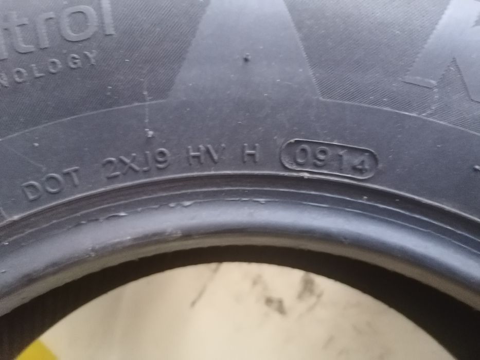 195/70/14  2* Hankook vara 91t   dot 0914.  7,,11mm