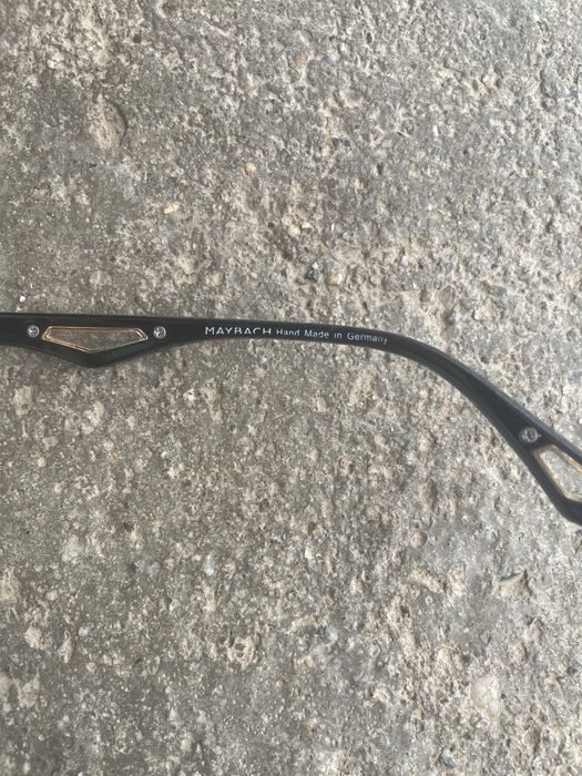 Vănd divese lucruri