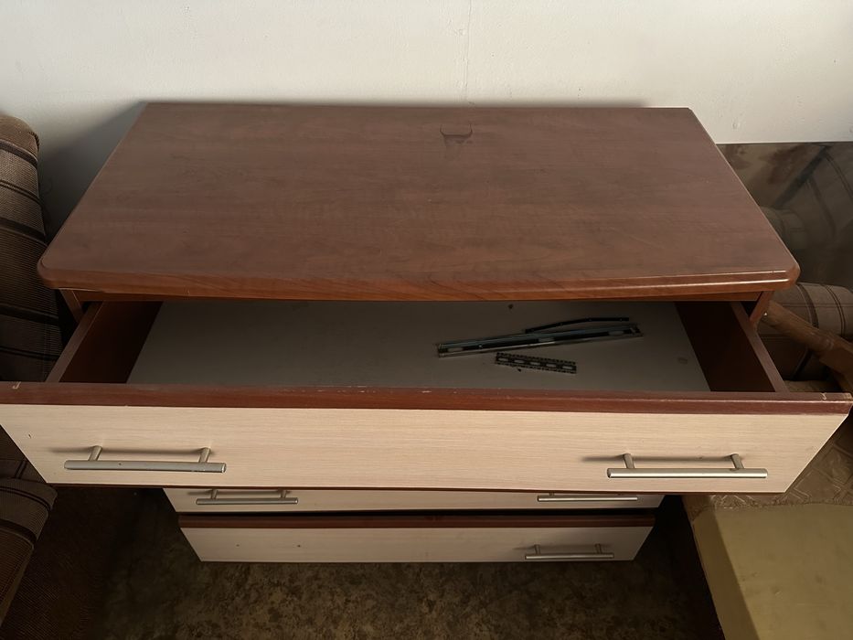 Комод/шкаф с 4 ящиками