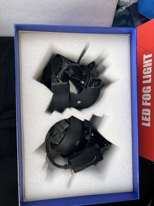 Продам новые противотуманные фар