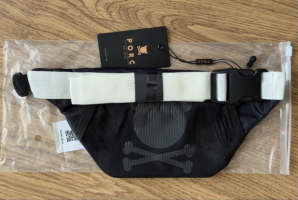 Borseta  Porc unisex noua, + pin editie limitata Beach Please