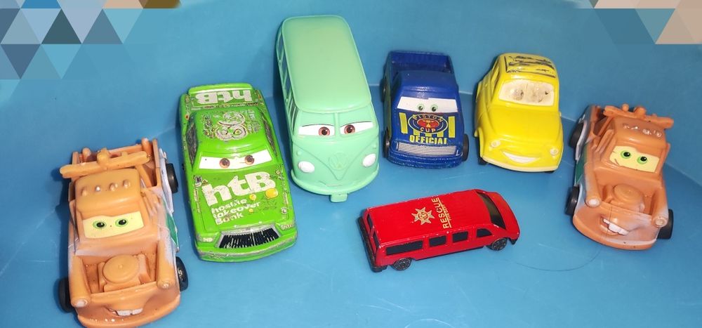 Игрушки фигурки фирменные киногероев, Человек паук. Машинки, грузовик