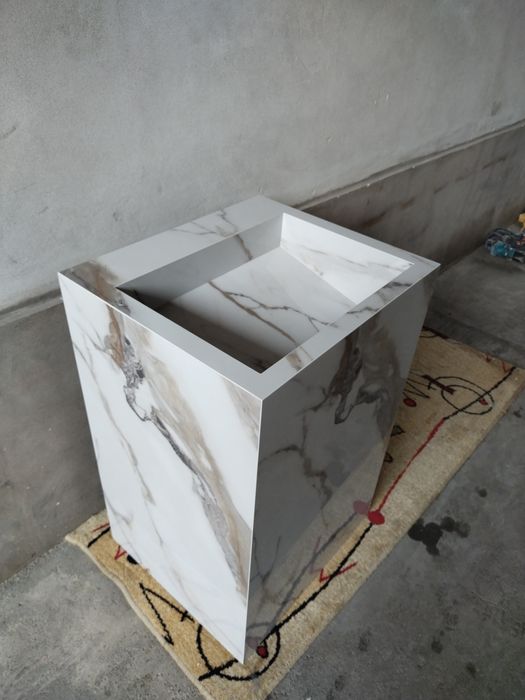 Keramagranitdan rakvina yasimza