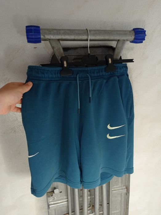 Pantaloni Nike model vechi