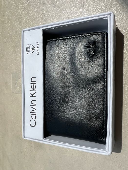 Calvin Klein оригинален портфейл