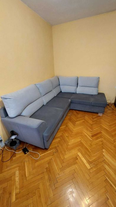 Голям диван като нов