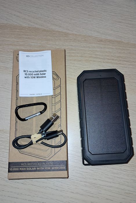 Powerbank solar cu încărcare wireless rapidă de 10 W și  10.000 mAh