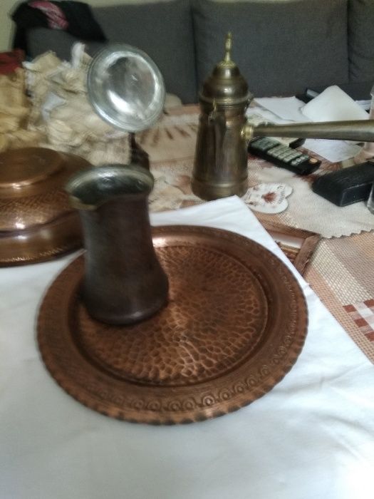 Продавам стари ретро  медни ДЖЕЗВЕТА, чаши и подноси
