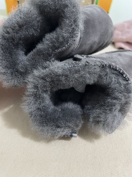 Vand UGG uri copii originale marimea 19/20