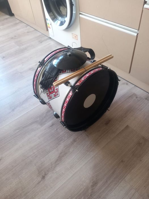 Vând tobe de folclor dimensiuni diferite 12",13",14",16",20",22