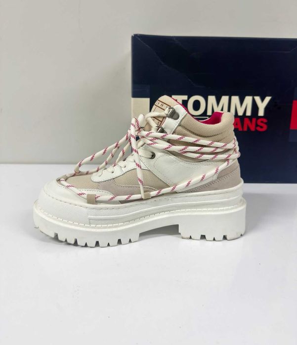 Като НОВИ Боти TOMMY JEANS Hybrid Hiker Boot (Бежови) - Размер 40 (25 см стелка)