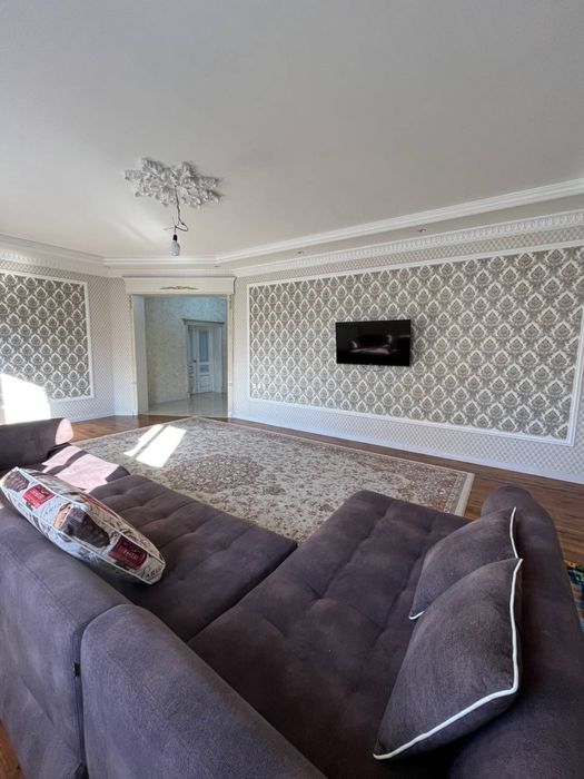 Диван для гостиной