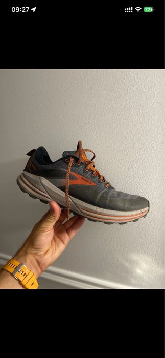 Brooks Cascadia