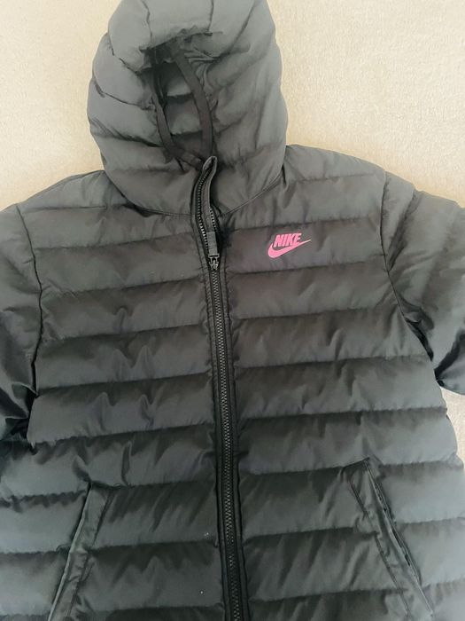 Юнишеско яке NIKE - L  - като ново - 20e