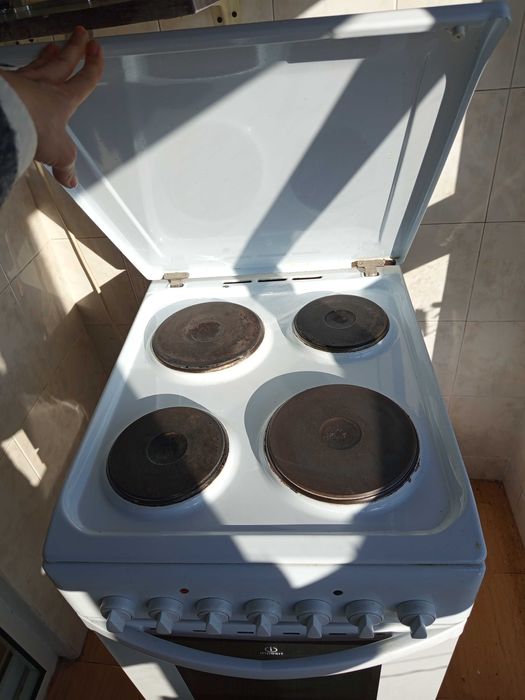 Готварска печка Indesit