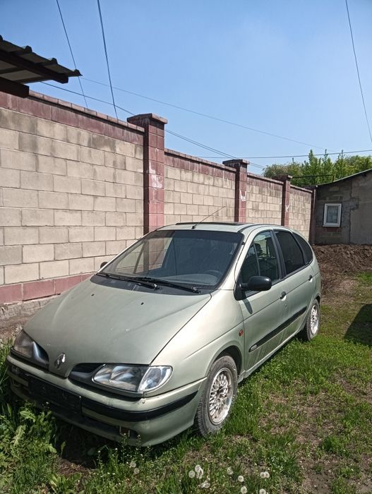 Продам Рено Ценик Меган 2.0л 1998 года