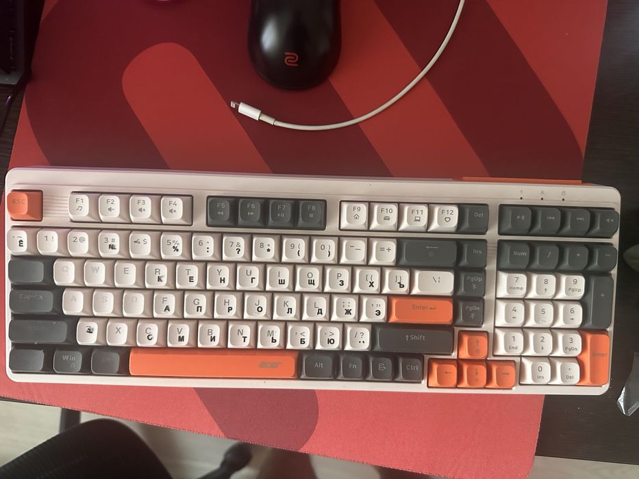 Продам игровую гарнитуру: наушники(hyper x2)