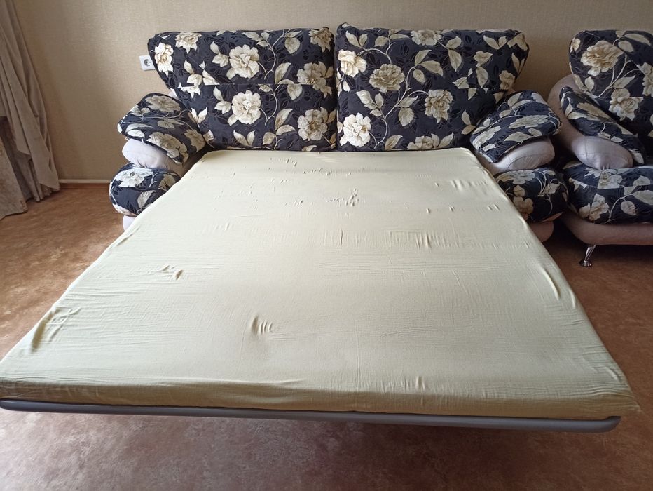 Продам диван и кресло