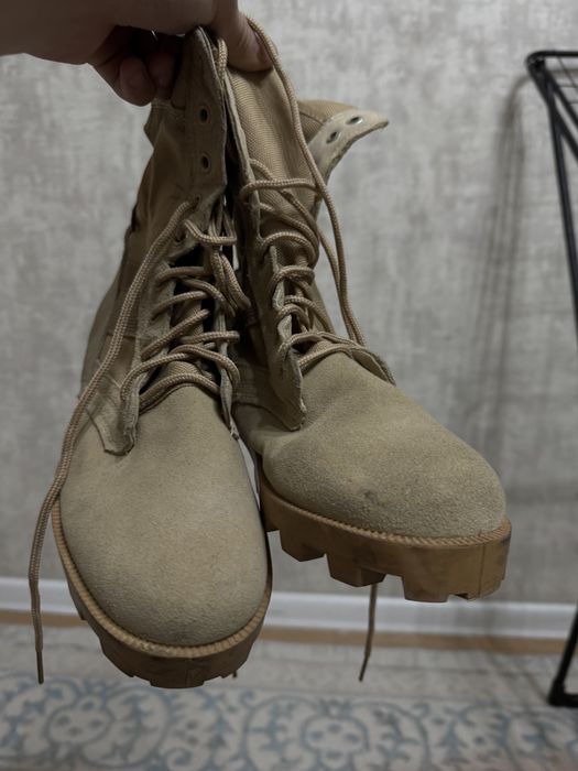 военный форма камуфляж и берцы