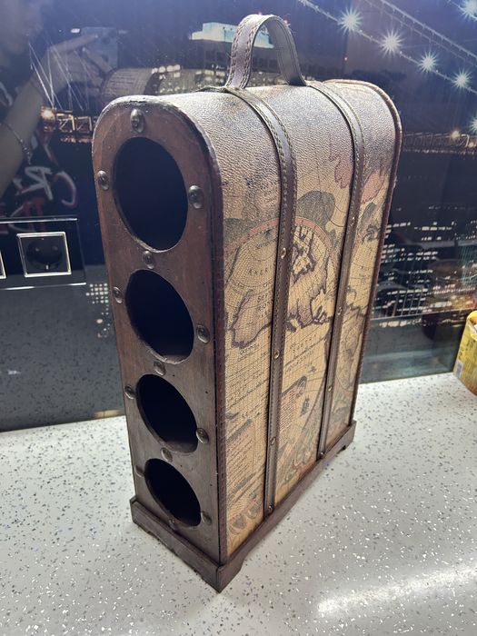 Поставка за вино от дърво