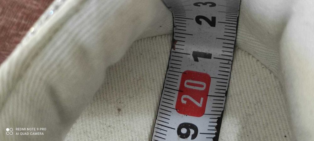 Детски обувки нови размер 33.