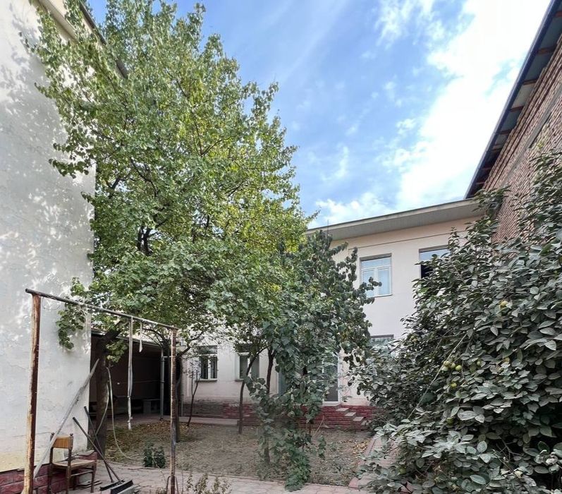 Аренда дома 2-х этажного дома . Дархан . Метро Хамид Алимджан .