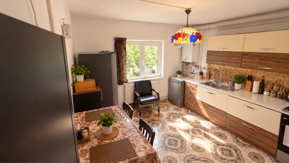 Vand apartament 2 camere