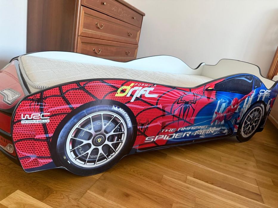 Кровать машинка