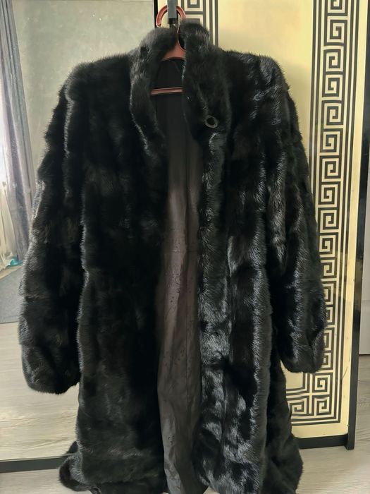 Шуба     женская.      кара сатылады