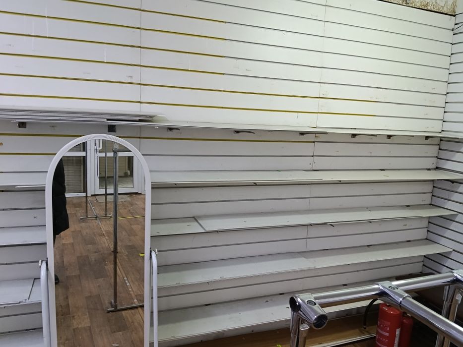 Продам торговое оборудование.